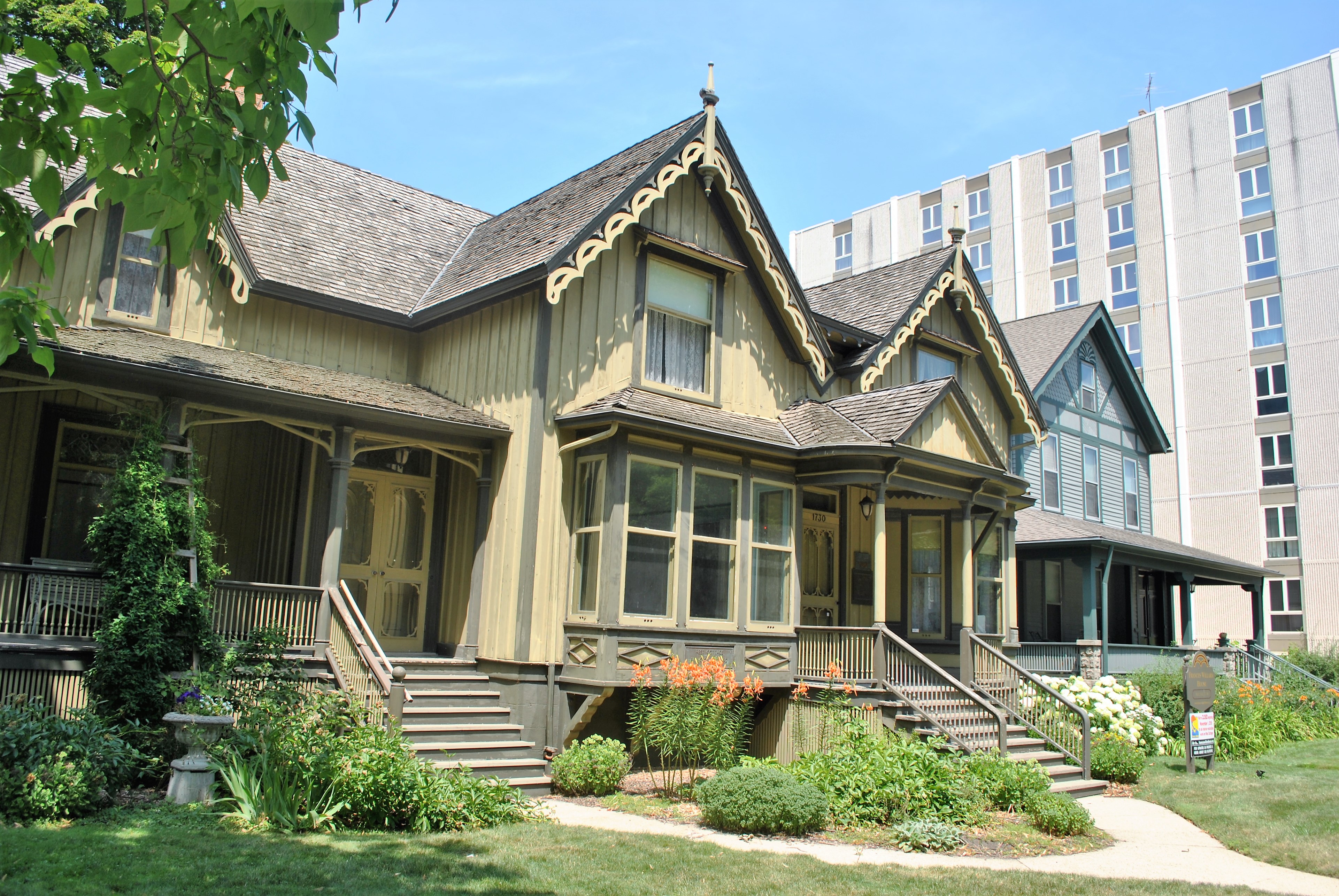 external image I_Frances%20E.%20Willard%20House,%20Evanston,%20IL,%20USA%20(2).JPG